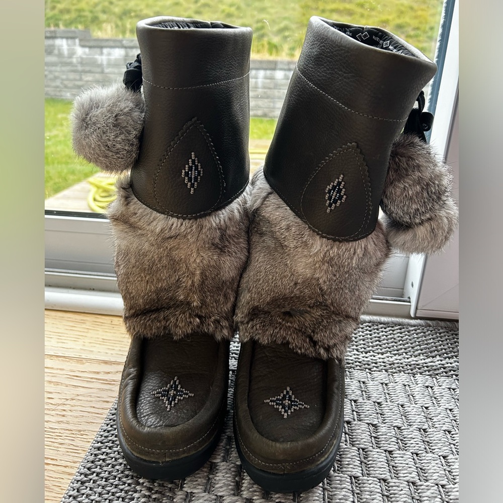 Manitobah Water Proof Snowy Owl winter boots